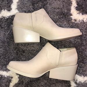 DKNY Ankle Booties •NWOT•